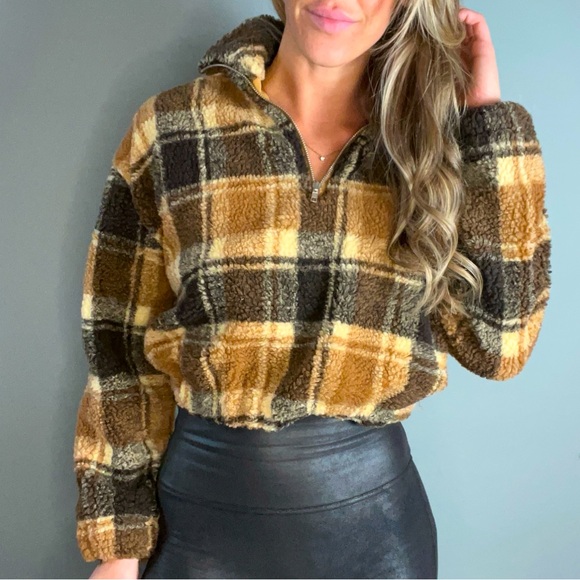 New with tags! ZAFUL Cropped Plaid Teddy Sherpa Pullover Sweatshirt - Picture 2 of 3